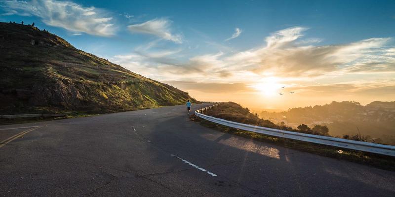 从声波到社群：乐乐1061如何以社区服务与本地资讯构建车载音频新生态
