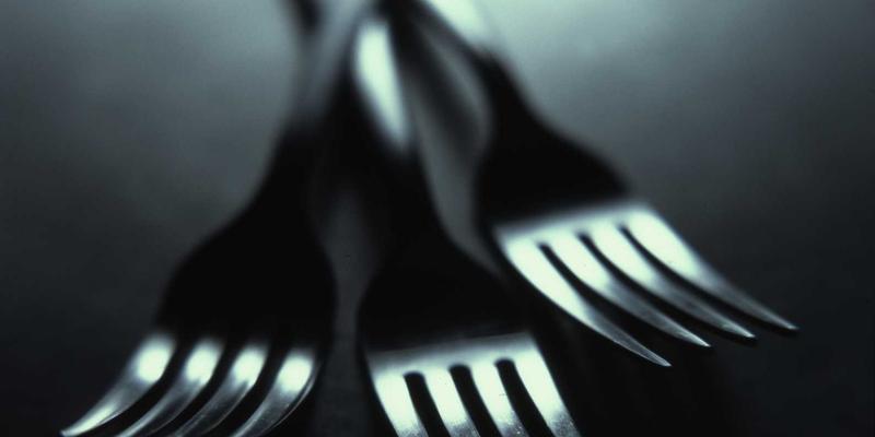 本地新闻与资讯的温暖力量：深度解析乐乐1061在慈善募捐与社区互助中的媒体角色